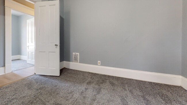 Building Photo - Coming soon--3 bedroom in Mansfield, small...