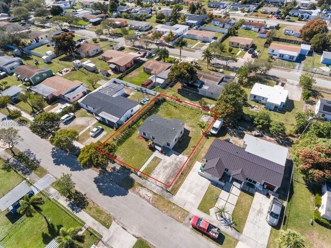 Building Photo - 15900 NW 18th Ave