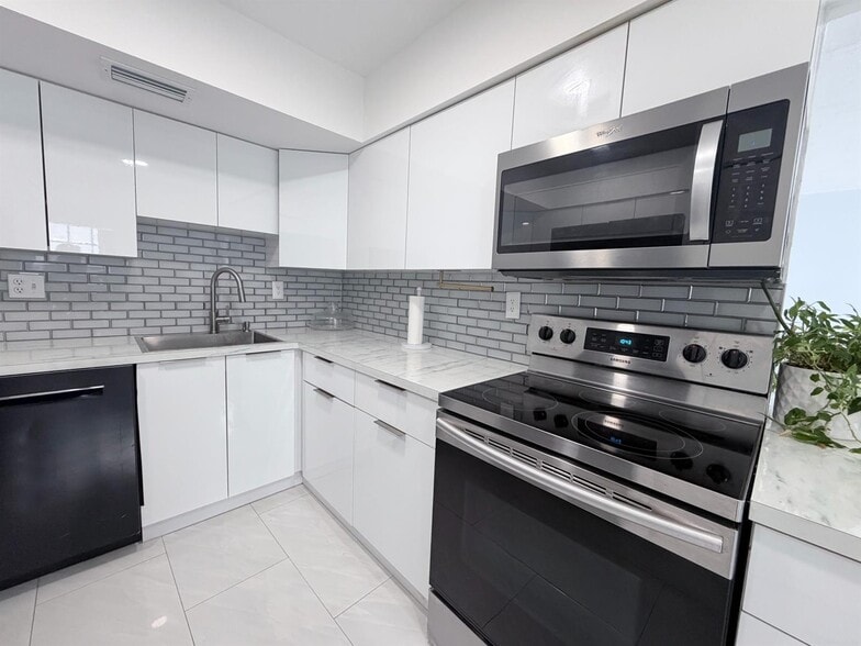 Building Photo - 1788 SW 81st Way