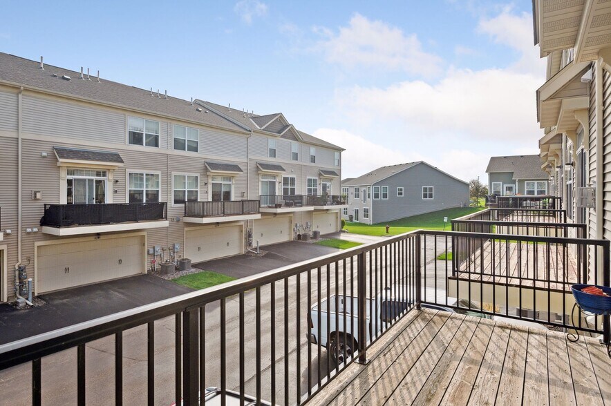 Building Photo - 8279 Norwood Ln N