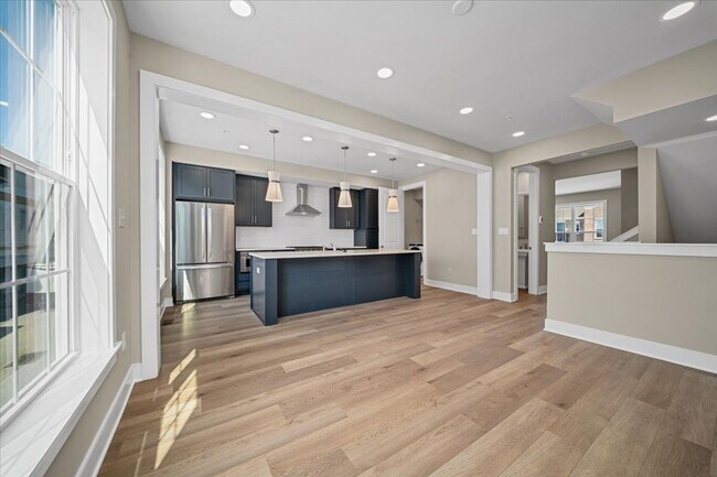 Building Photo - Brand New Luxury Townhome for LEASE