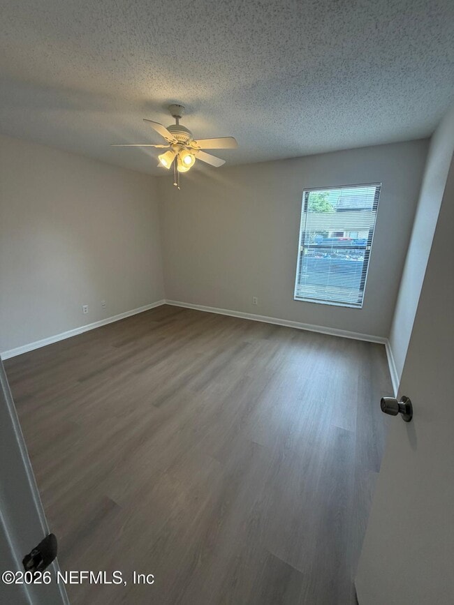Building Photo - 5557 Greatpine Ln S