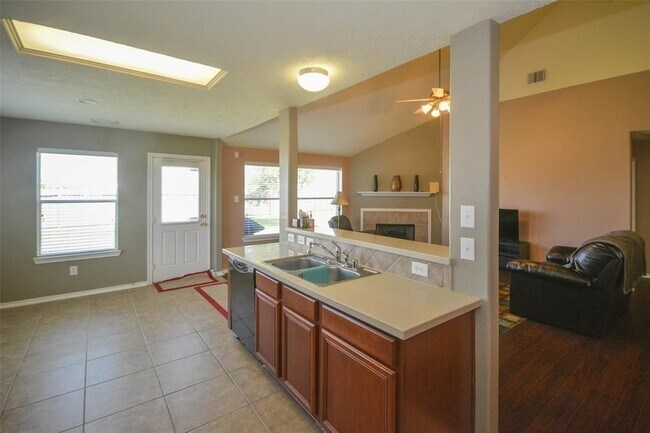 Building Photo - 3008 Middletrace Ln