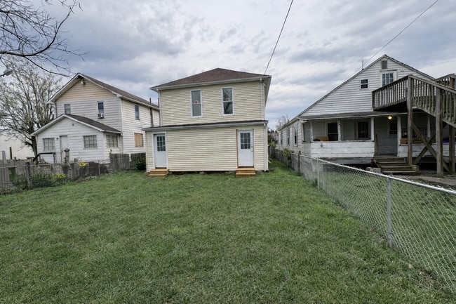 Building Photo - 525 Baltimore St