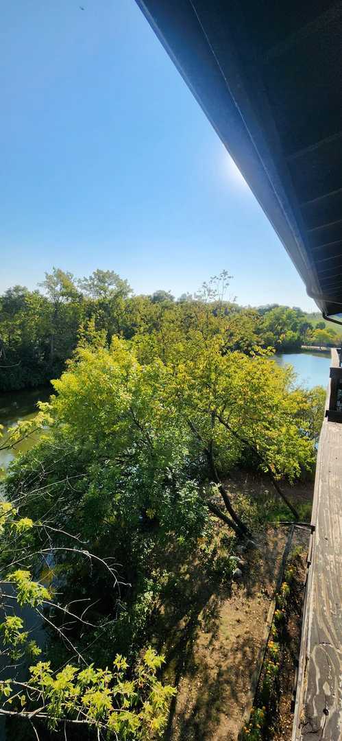 Building Photo - 5534 E Lake Dr