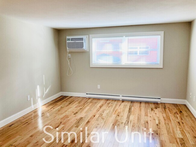 Building Photo - 445 Kennard Rd