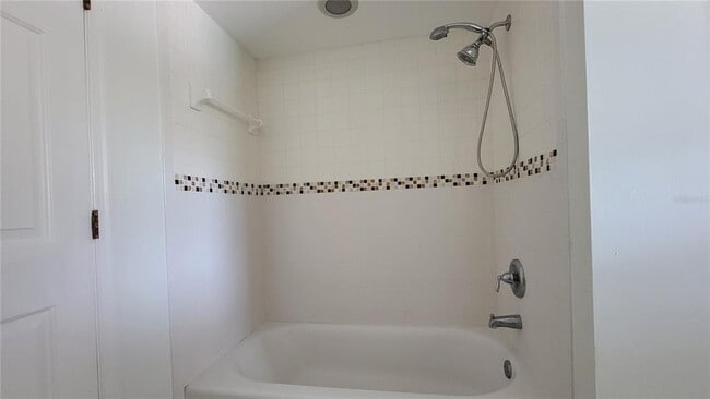 Building Photo - 3024 Sandpiper Pl