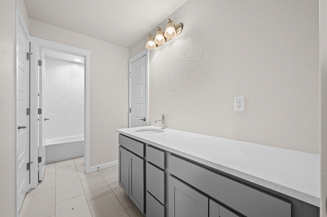 Building Photo - 12915 Stone Valley Dr