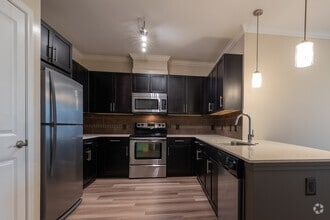 Interior Photo - Gables Centerpointe