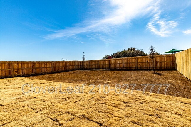 Building Photo - 706 Wolf Crest Blvd