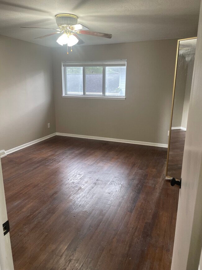 Building Photo - 16222 Howe Rd