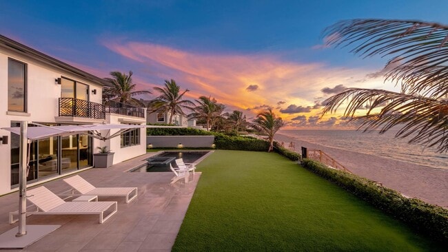 Building Photo - 6029 Old Ocean Blvd