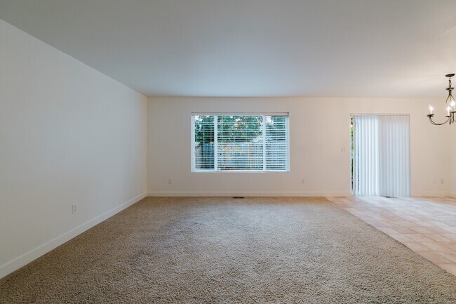 Building Photo - 2805 Alyssa Ct SE