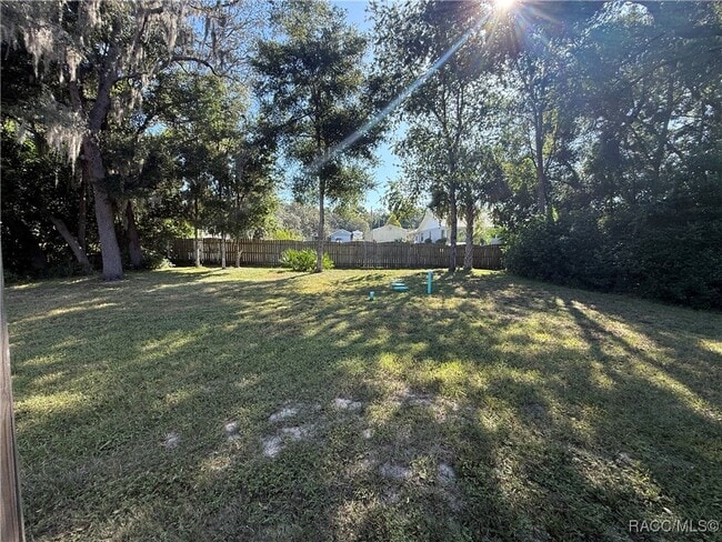 Building Photo - 1153 N Lion Cub Point