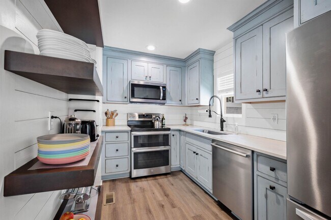 Building Photo - 375 Arrowhead Trail NE