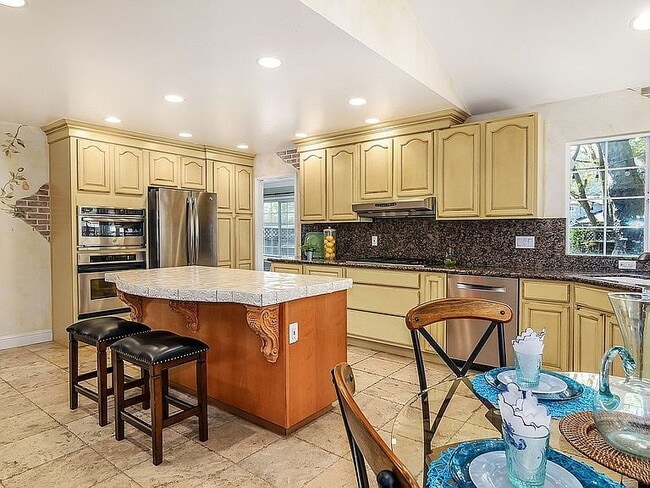 Building Photo - "Charming 4-Bedroom Retreat with 3 Full Baths in Pleasanton – 2,398 Sq Ft of Comfortable Living!"