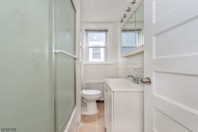 Building Photo - 51 Riggs Pl