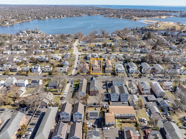 Building Photo - 73 Dora St