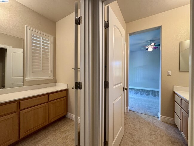 Building Photo - 7875 Kennard Ln