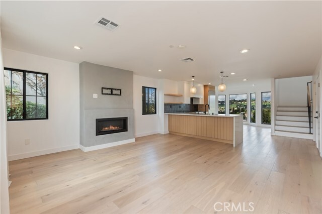 Building Photo - 3091 Chadwick Dr