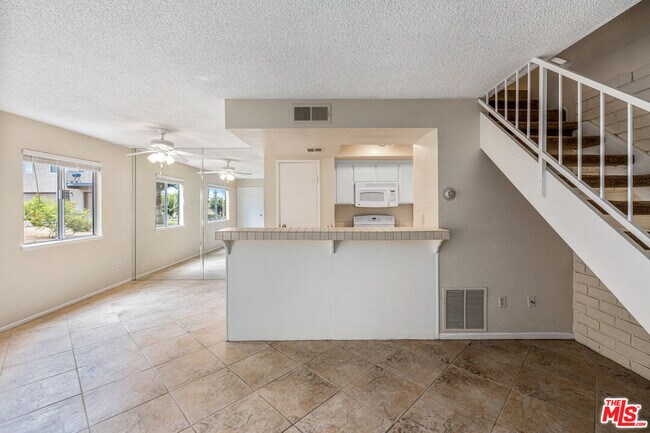 Building Photo - 72669 Eagle Rd