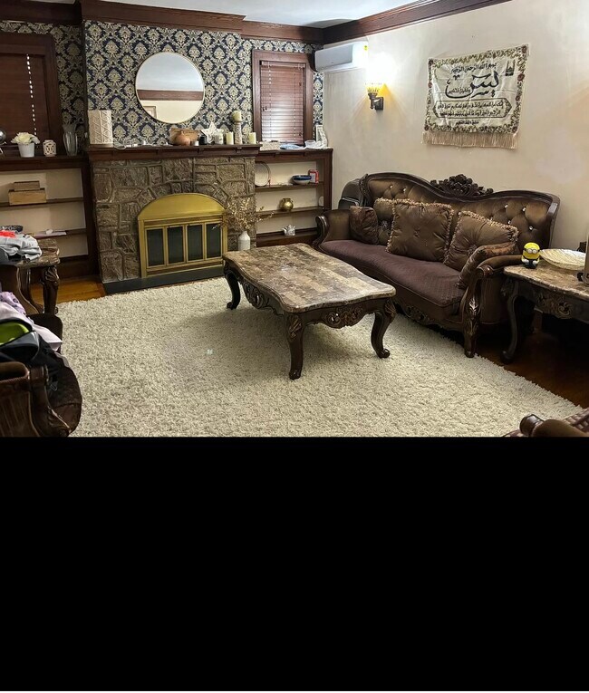 Building Photo - 8337 Charlecote Rdg