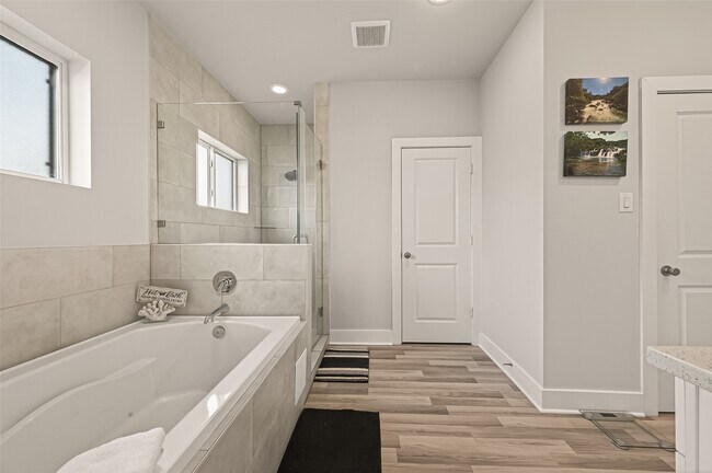 Building Photo - 6744 Del Rio St