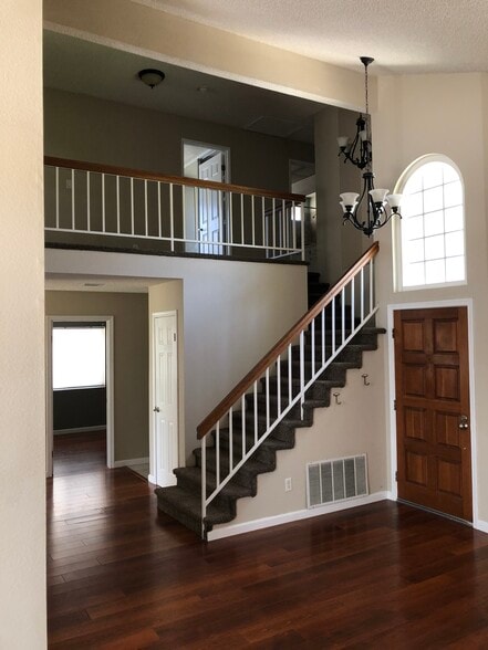 Building Photo - 29093 River Run Ln
