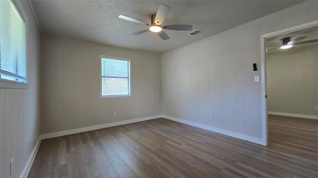 Building Photo - 389 Blackbourn St