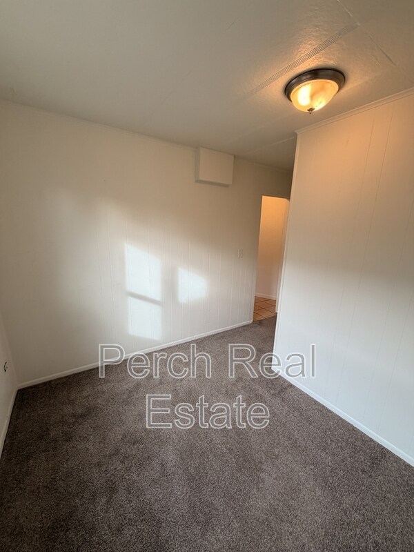 Building Photo - 107 S Kendall St