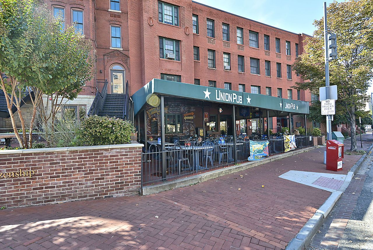 Building Photo - 1110 3rd St NE