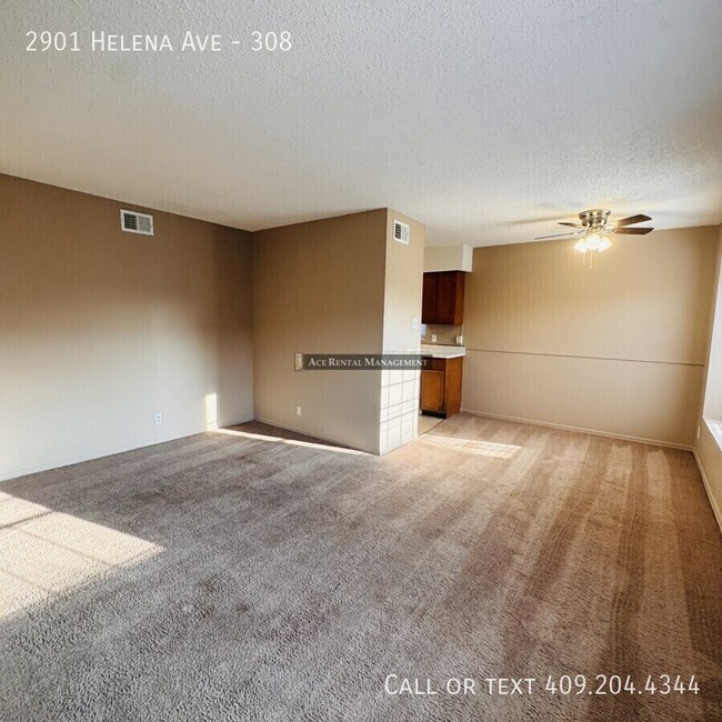 Building Photo - 2901 Helena Ave