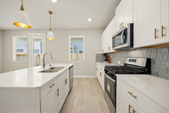 Building Photo - 10015 Rustic Charm St