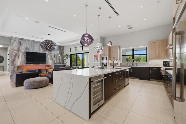 Building Photo - 17101 Magnolia Estates Dr