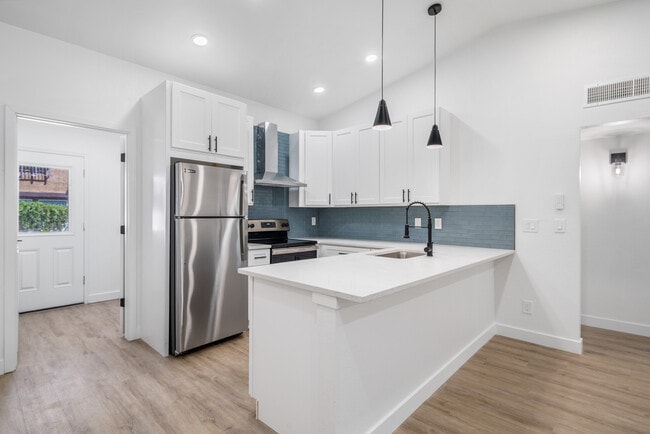 Primary Photo - McKemy Apartments