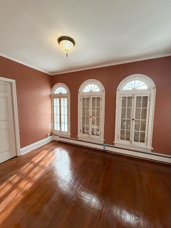 Building Photo - 715 Western Ave