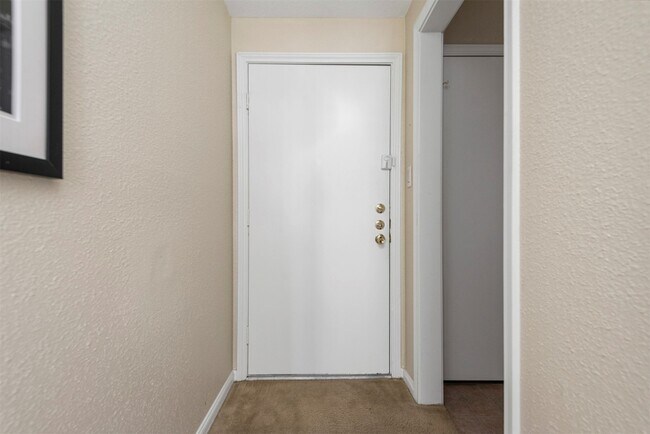 Building Photo - 2400 N Braeswood Blvd