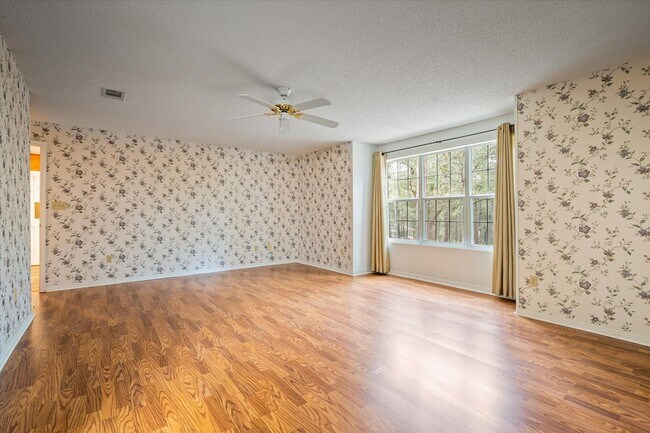Building Photo - 7300 Cypress Ave