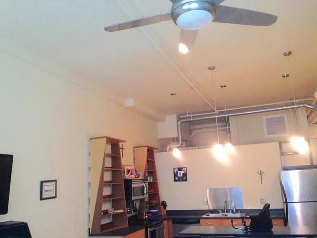 Building Photo - 300 Tijeras Ave NE