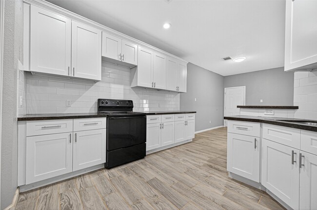 Building Photo - 25106 Morgan Cemetery Rd