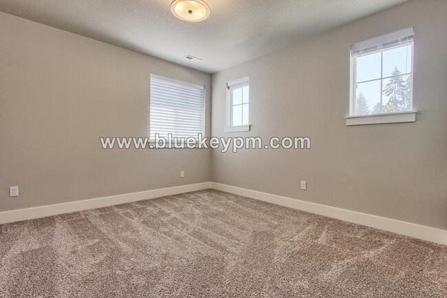Building Photo - 4 Bed, 3 Bath Home in Walnut Grove Near An...