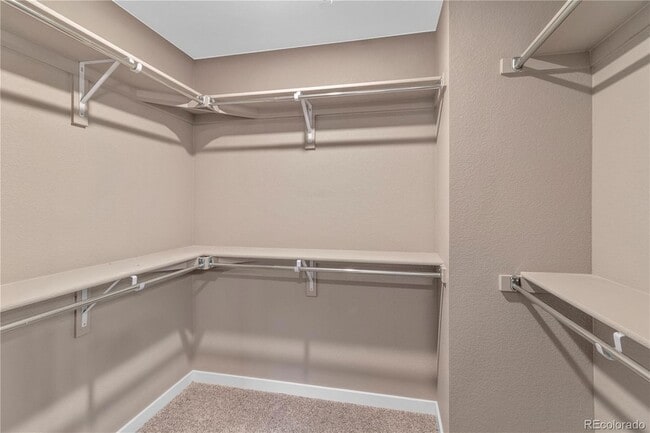 Building Photo - 827 Quatar St