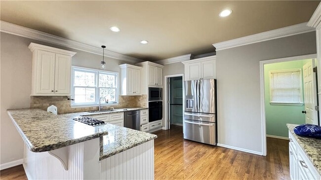 Building Photo - 7195 Devonhall Way