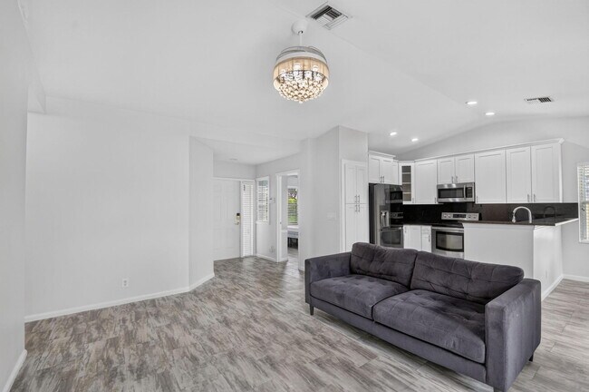 Building Photo - 208 Caribe Ct