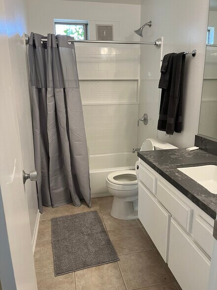 Full bathroom with bath & shower - 2255 Ohio Ave