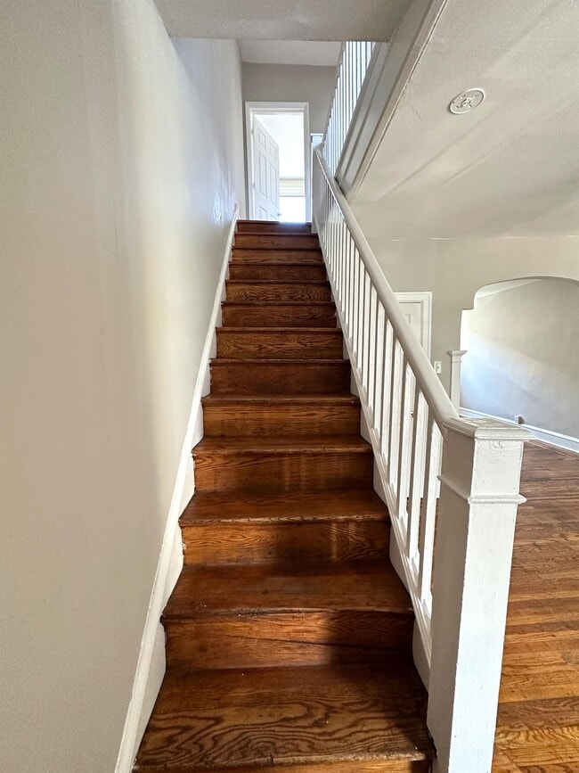 Building Photo - 1422 S Patton St