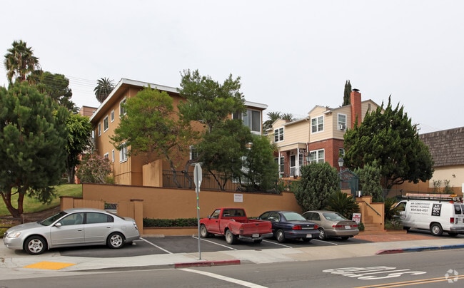 Primary Photo - 4002-4006 Florida St
