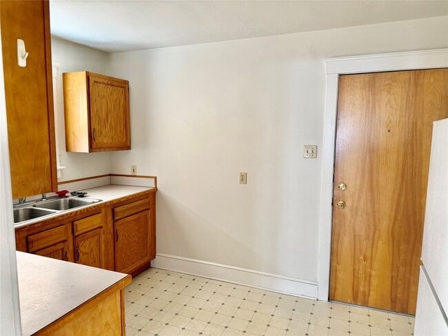 Building Photo - 147 E Frederick St