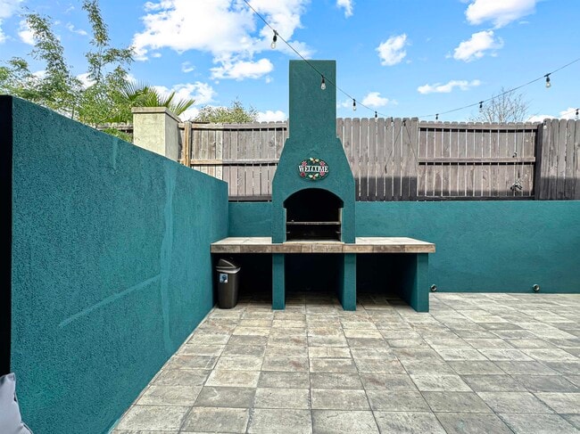 Building Photo - 5714 Montevista Dr