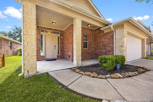 Building Photo - 6403 Applewood Forest Dr